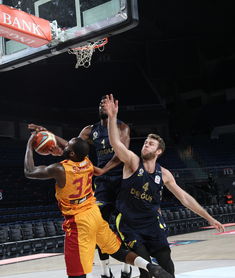 杏彩娱乐平台-球队季前热身赛表现是否能预测联赛开局强弱，赛前场内热身时间  第3张